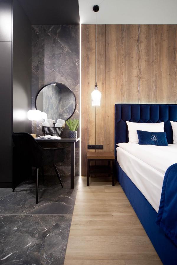 Jacuzzi Apartment Main Square คราคูฟ ภายนอก รูปภาพ