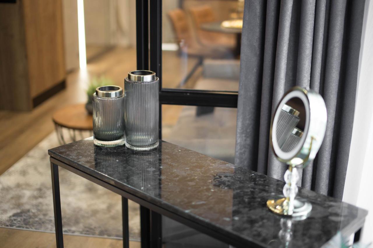 Jacuzzi Apartment Main Square คราคูฟ ภายนอก รูปภาพ